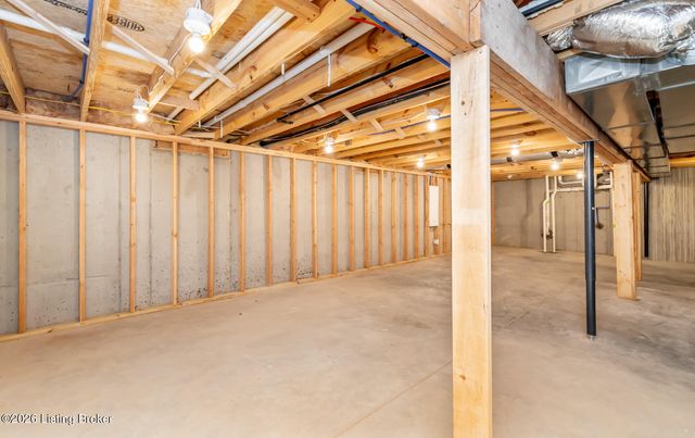 11516 Bellewood Garden Ct, Louisville, KY 40223