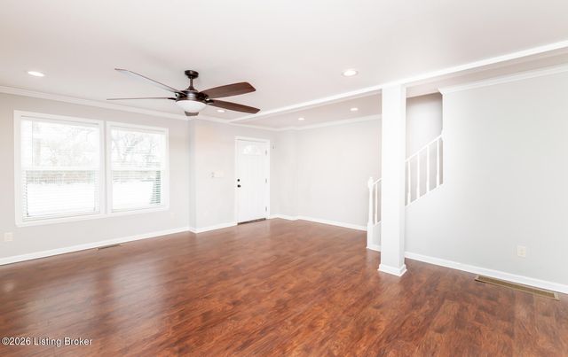 11516 Bellewood Garden Ct, Louisville, KY 40223