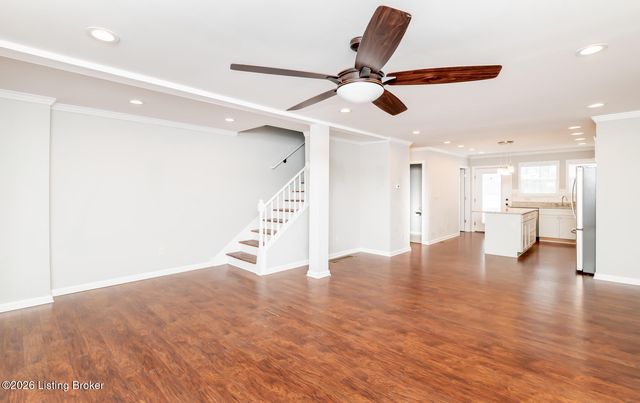 11516 Bellewood Garden Ct, Louisville, KY 40223