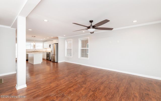 11516 Bellewood Garden Ct, Louisville, KY 40223