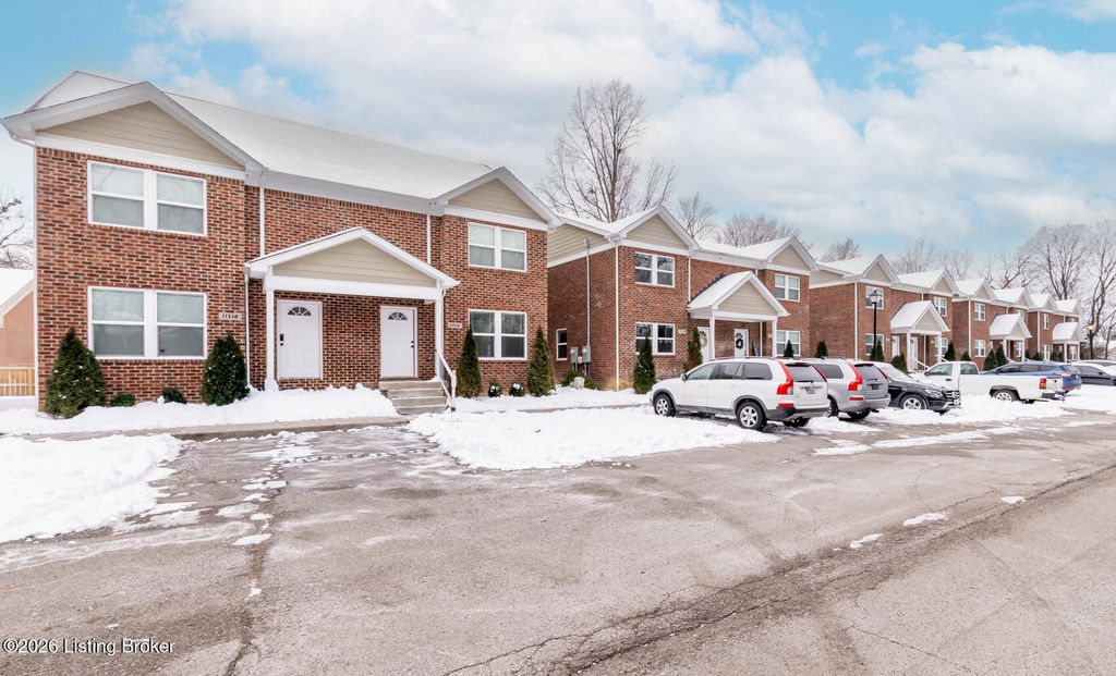 11516 Bellewood Garden Ct, Louisville, KY 40223