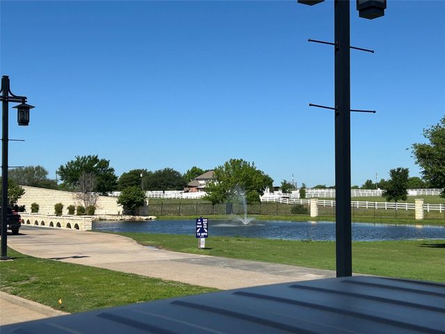 31041 Doe Run Ct, Whitney, TX 76692