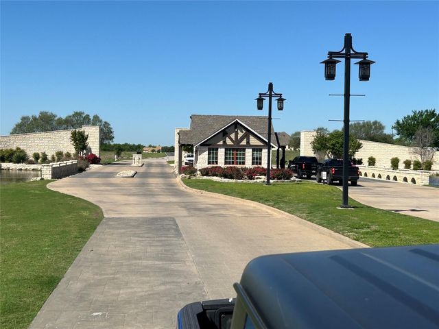 31041 Doe Run Ct, Whitney, TX 76692