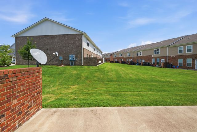 1300 Villa Cir, Lebanon, TN 37090