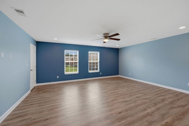 1300 Villa Cir, Lebanon, TN 37090