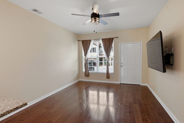1300 Villa Cir, Lebanon, TN 37090