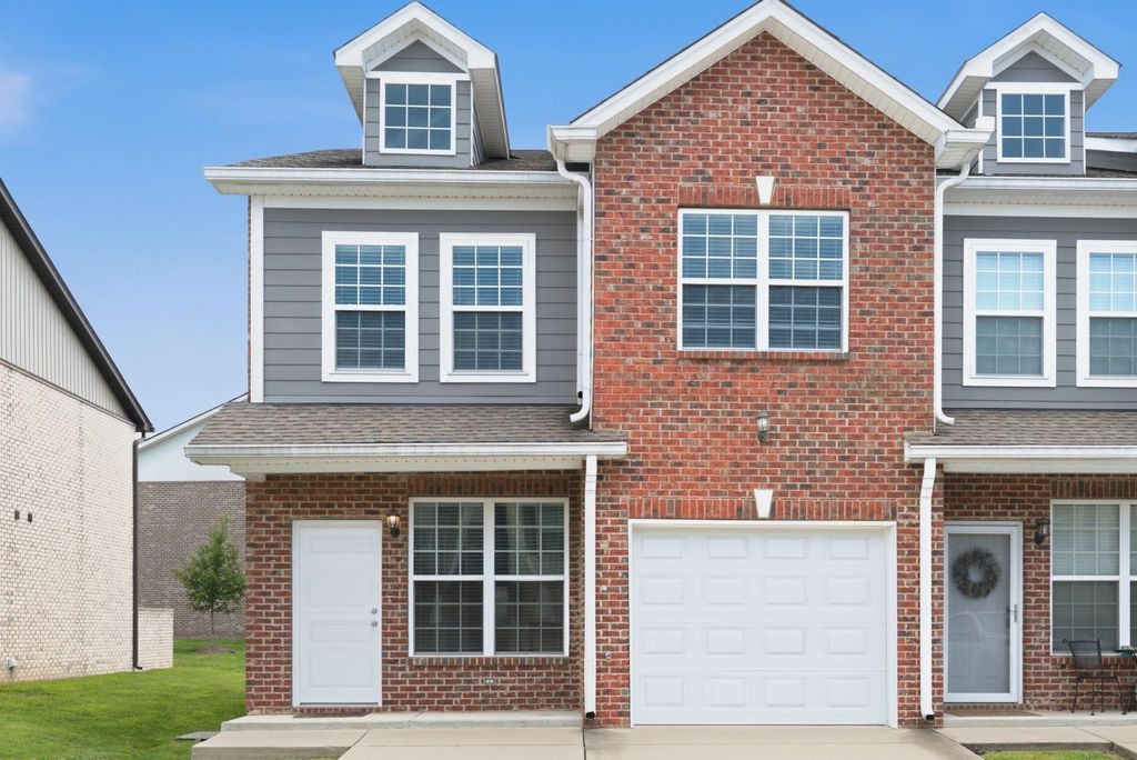 1300 Villa Cir, Lebanon, TN 37090