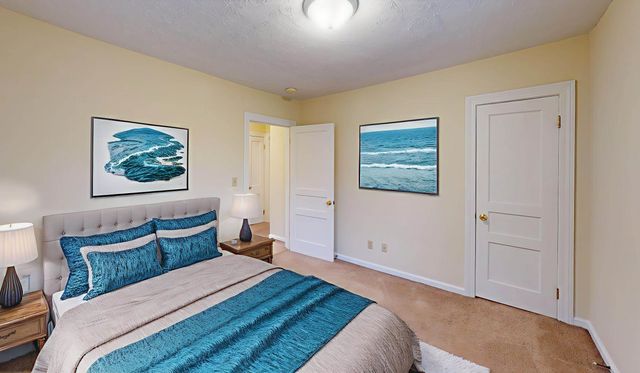 1320 East Pea Ridge Road, Huntington, WV 25705