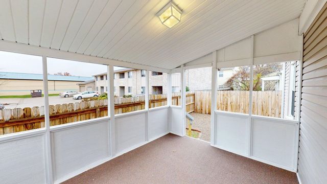 1320 East Pea Ridge Road, Huntington, WV 25705