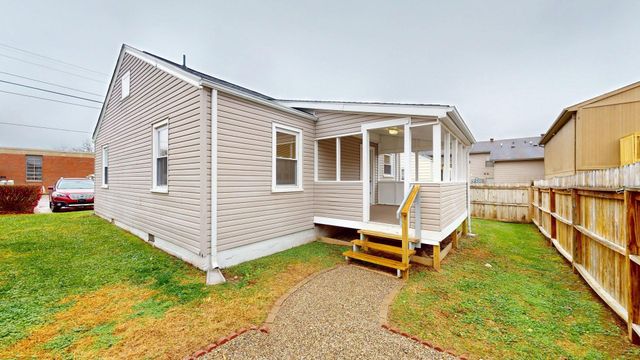 1320 East Pea Ridge Road, Huntington, WV 25705