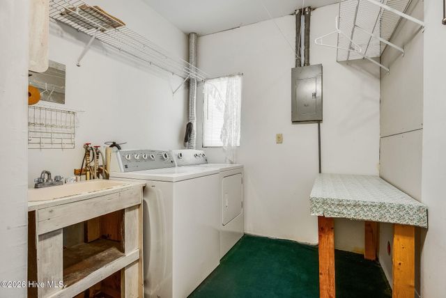 201 N Wilmington Street, Richlands, NC 28574