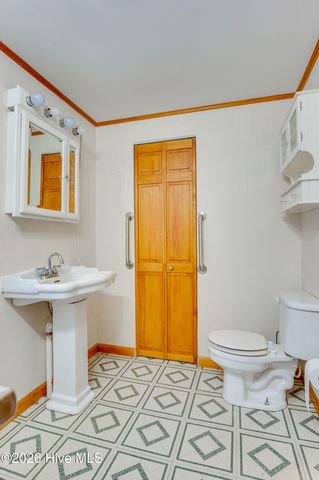 201 N Wilmington Street, Richlands, NC 28574