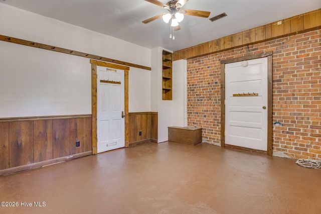 201 N Wilmington Street, Richlands, NC 28574