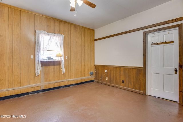 201 N Wilmington Street, Richlands, NC 28574