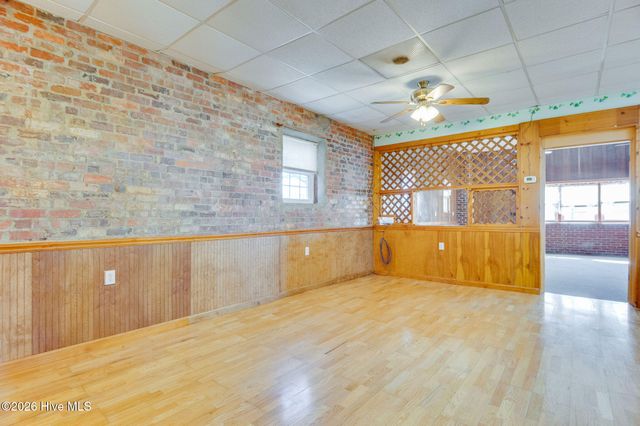 201 N Wilmington Street, Richlands, NC 28574