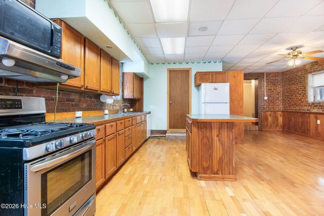 201 N Wilmington Street, Richlands, NC 28574