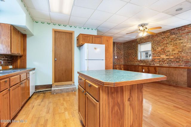 201 N Wilmington Street, Richlands, NC 28574