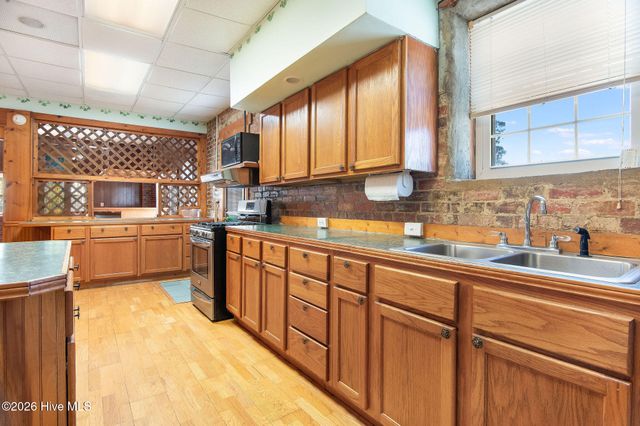 201 N Wilmington Street, Richlands, NC 28574