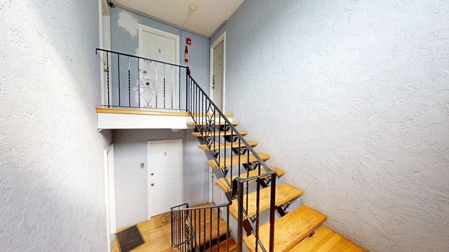 72-74 Chelsea St 9, Boston, MA 02128