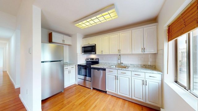 72-74 Chelsea St 9, Boston, MA 02128