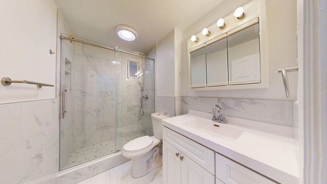 72-74 Chelsea St 9, Boston, MA 02128