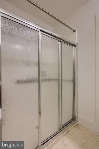 211 WILLOW VALLEY DR, Lancaster, PA 17602