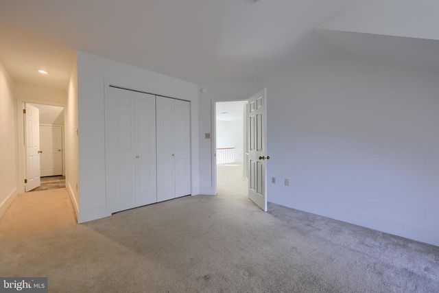 211 WILLOW VALLEY DR, Lancaster, PA 17602