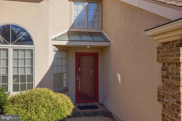 211 WILLOW VALLEY DR, Lancaster, PA 17602