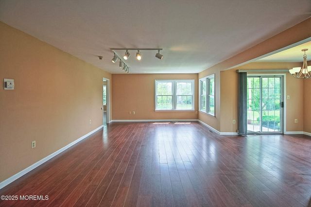 2A Bristol Court, Monroe, NJ 08831