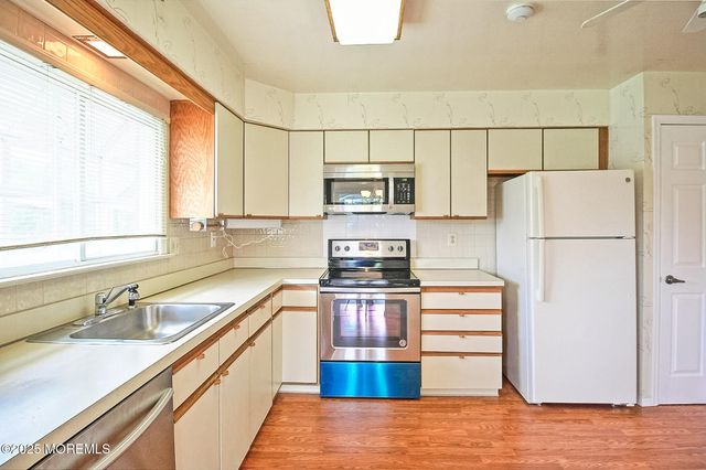 2A Bristol Court, Monroe, NJ 08831