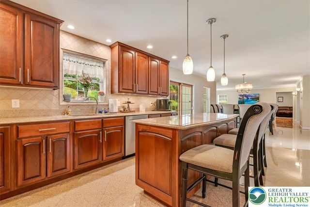 1376 Buck Ridge Drive, Hamilton Twp, PA 18360