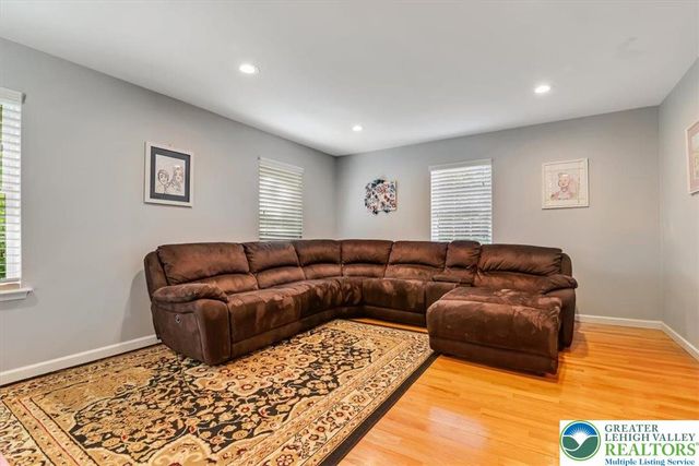 1376 Buck Ridge Drive, Hamilton Twp, PA 18360