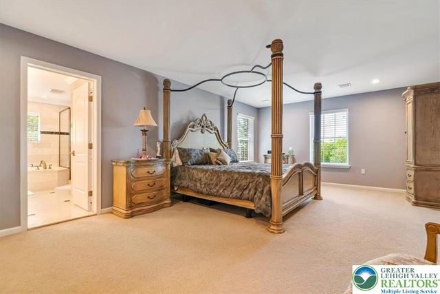 1376 Buck Ridge Drive, Hamilton Twp, PA 18360