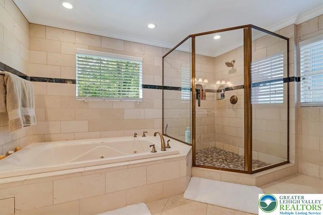 1376 Buck Ridge Drive, Hamilton Twp, PA 18360