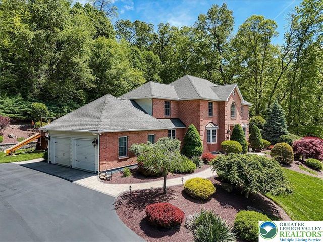 1376 Buck Ridge Drive, Hamilton Twp, PA 18360