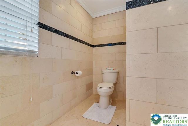 1376 Buck Ridge Drive, Hamilton Twp, PA 18360