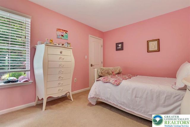1376 Buck Ridge Drive, Hamilton Twp, PA 18360
