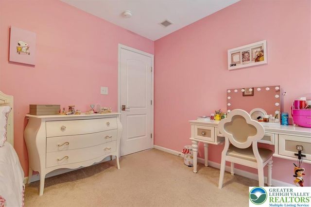 1376 Buck Ridge Drive, Hamilton Twp, PA 18360