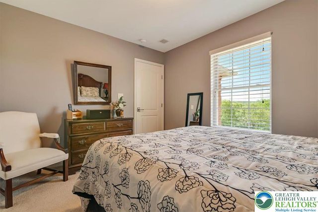 1376 Buck Ridge Drive, Hamilton Twp, PA 18360