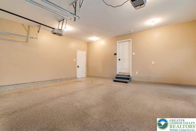 1376 Buck Ridge Drive, Hamilton Twp, PA 18360