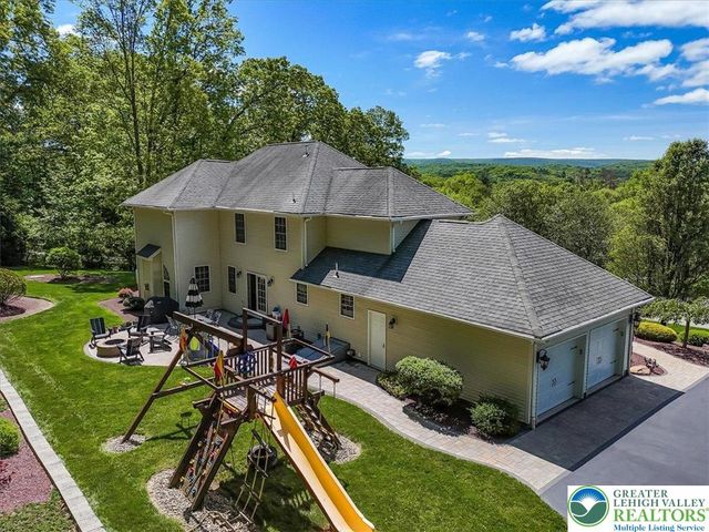1376 Buck Ridge Drive, Hamilton Twp, PA 18360