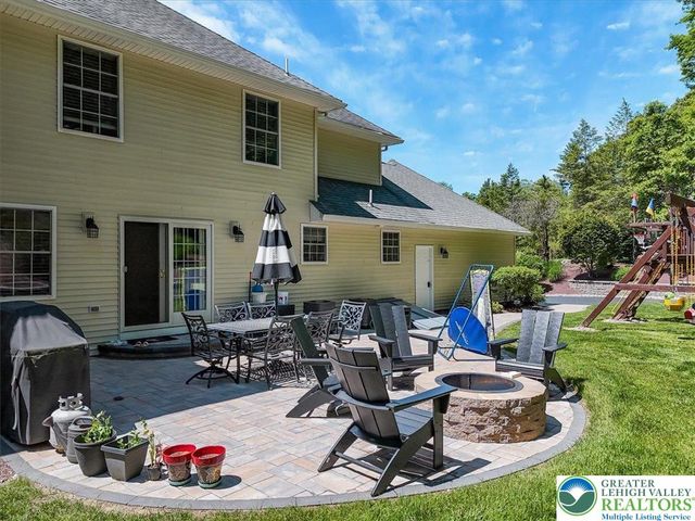 1376 Buck Ridge Drive, Hamilton Twp, PA 18360