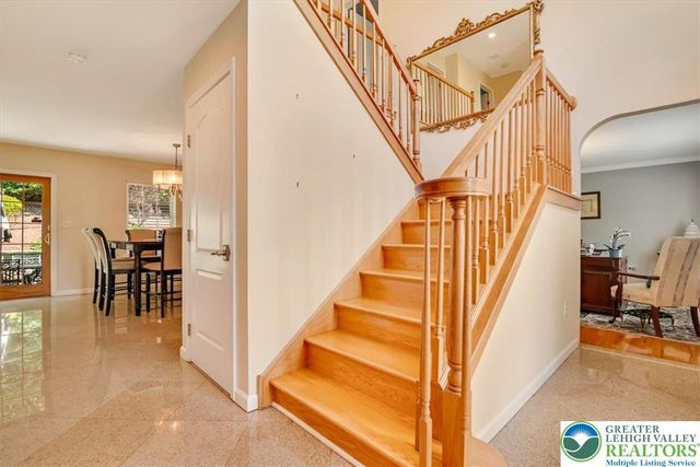 1376 Buck Ridge Drive, Hamilton Twp, PA 18360