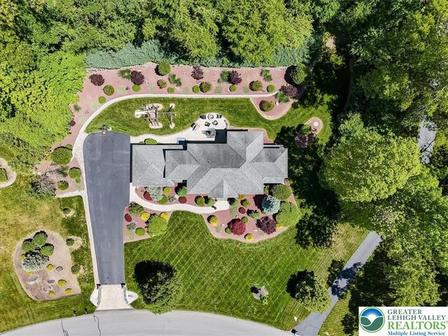 1376 Buck Ridge Drive, Hamilton Twp, PA 18360