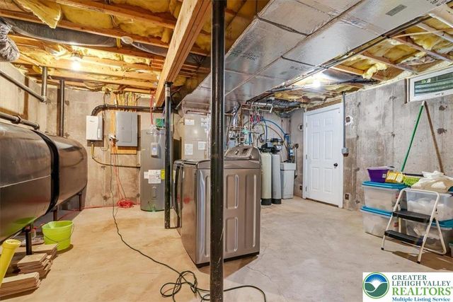 1376 Buck Ridge Drive, Hamilton Twp, PA 18360