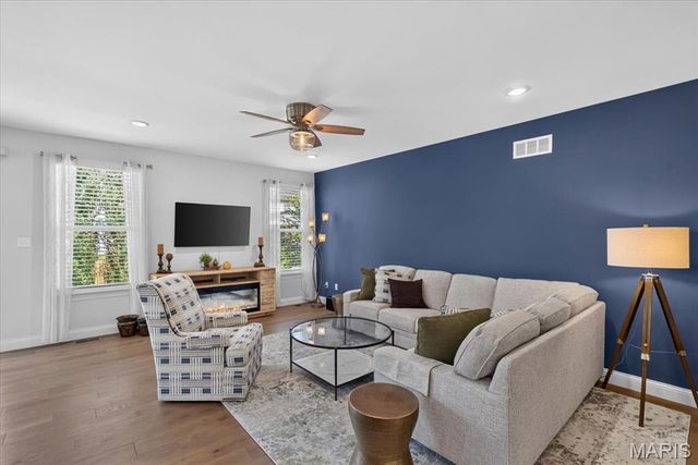 656 Moffett Laurel Drive, Lake St Louis, MO 63367