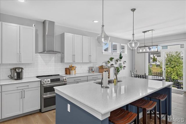 656 Moffett Laurel Drive, Lake St Louis, MO 63367