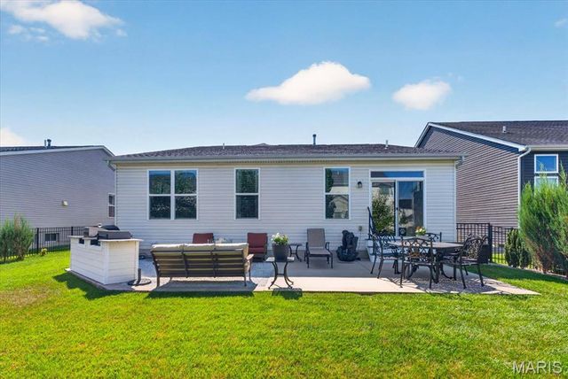 656 Moffett Laurel Drive, Lake St Louis, MO 63367