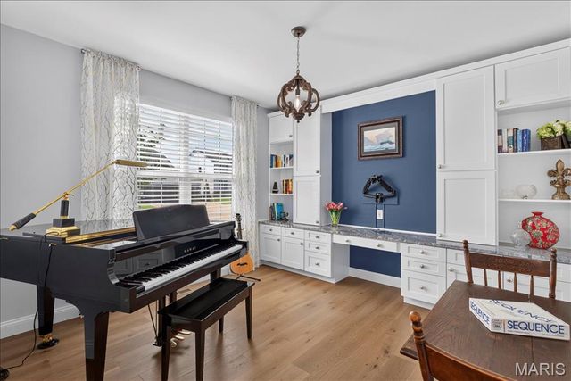 656 Moffett Laurel Drive, Lake St Louis, MO 63367