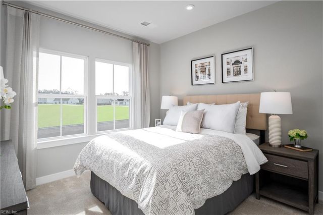 2201 Mainsail ST, Carrollton, VA 23314